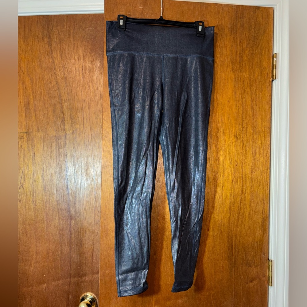 🐠 Mono B Glossy Black Leggings
